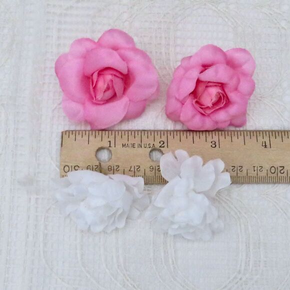 Pink and White Flower Post Earrings for Women in Spring, Gift for Woman - Picture 6 of 6